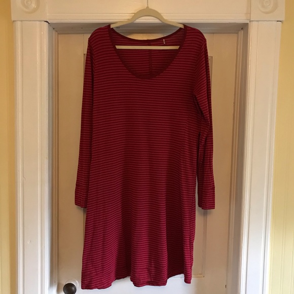 Toad&Co Dresses & Skirts - Toad&Co long sleeve red striped t-shirt dress, L